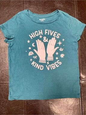 🌈6/$10 Old Navy Teal Short-Sleeve Tee with 'High Fives & Kind Vibes' Graphic